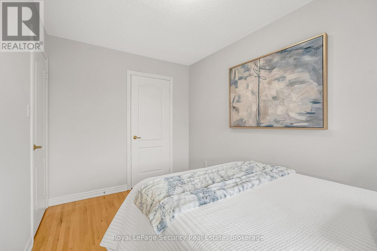 150 Royal Appian Crescent Property Photo 34