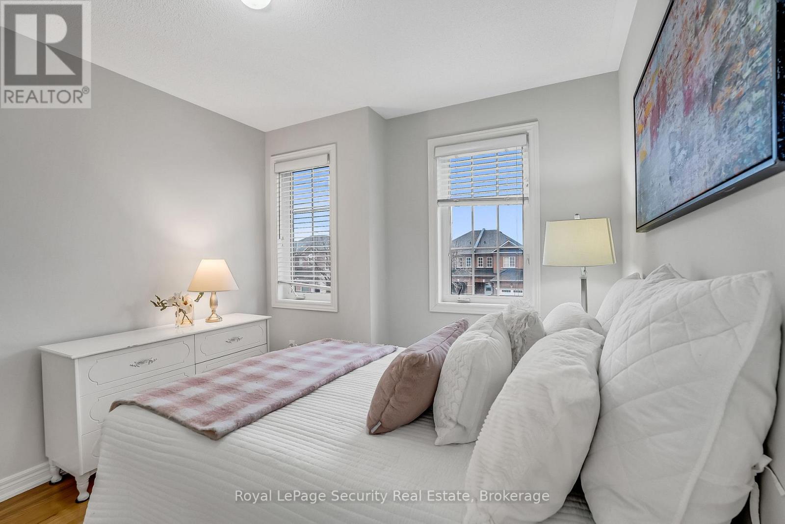 150 Royal Appian Crescent Property Photo 36