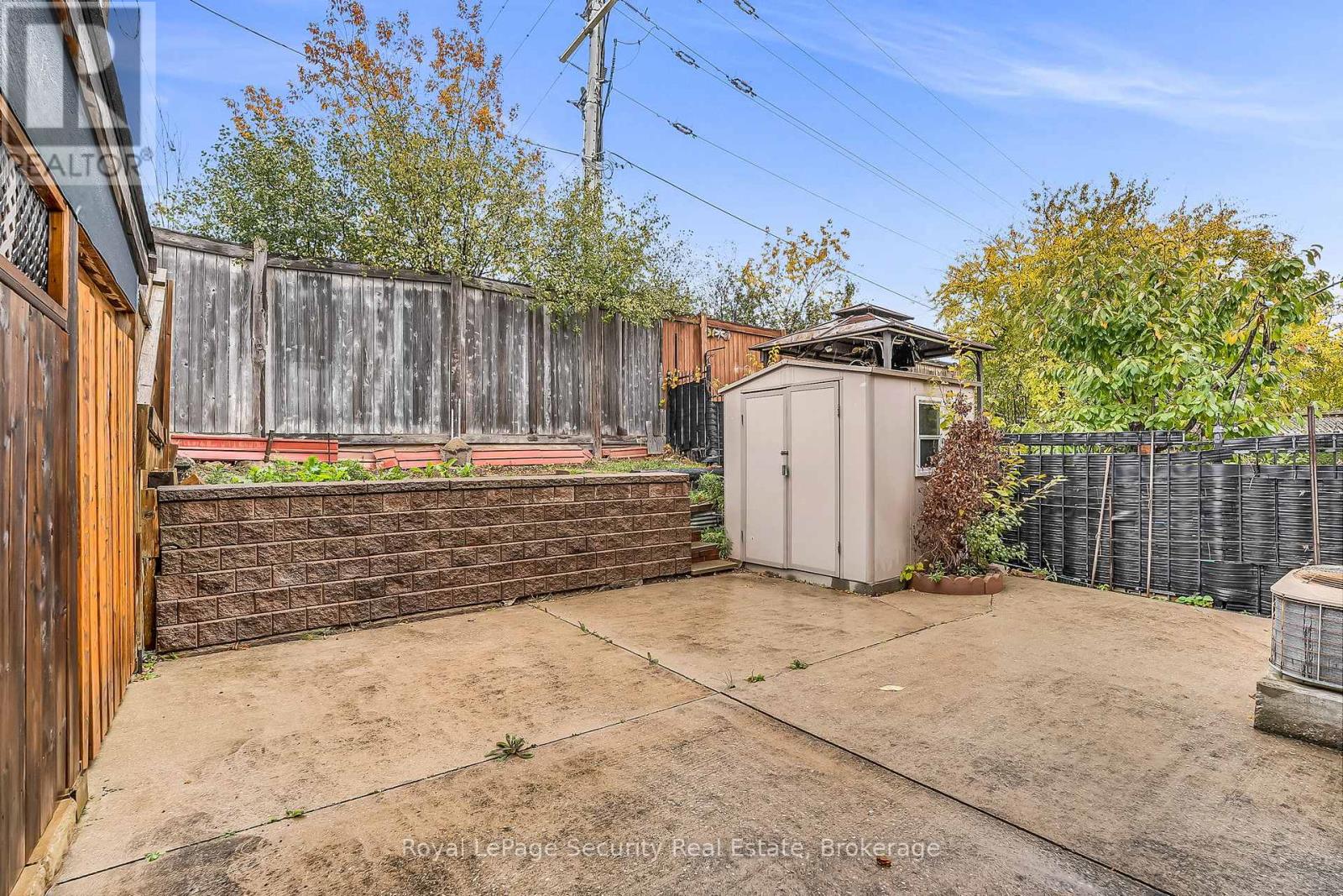 150 Royal Appian Crescent Property Photo 45