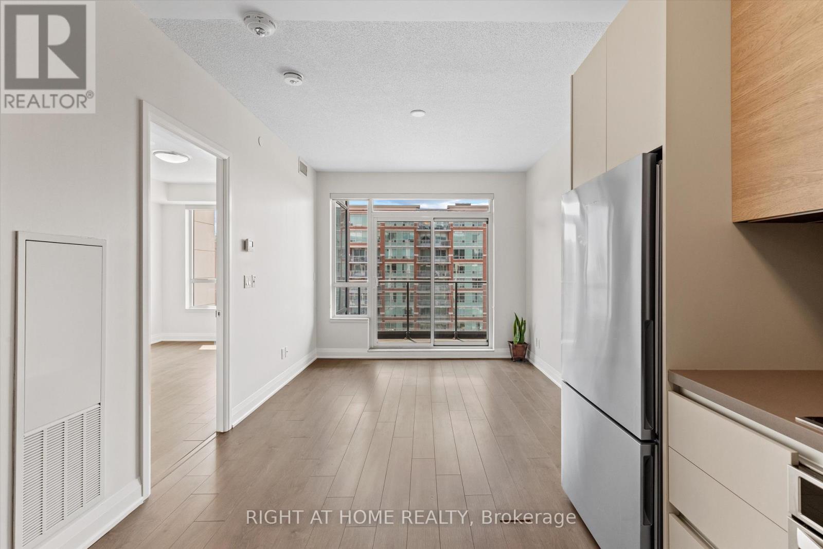 396 Highway 7 #809 Property Photo 9