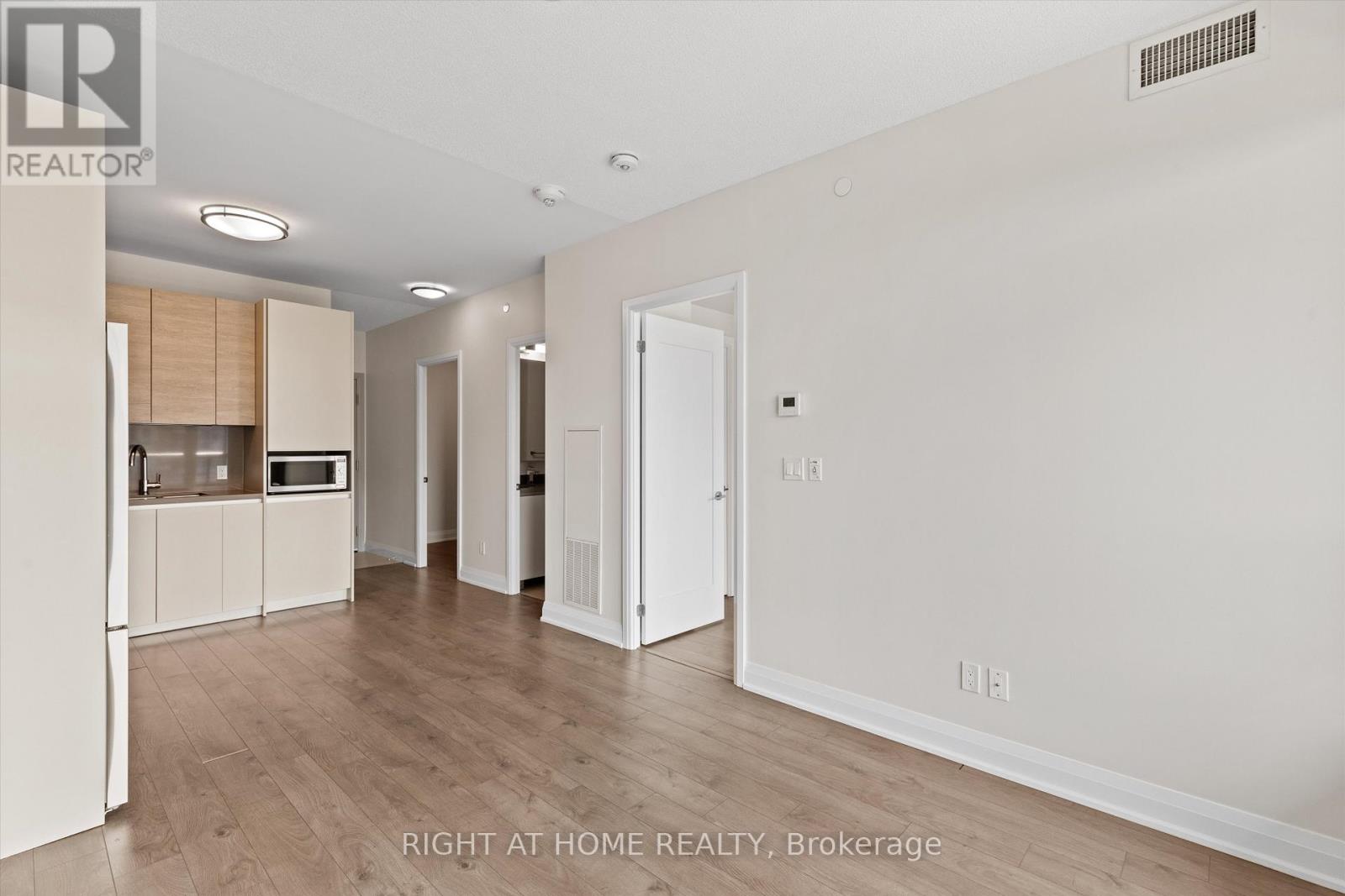 396 Highway 7 #809 Property Photo 18