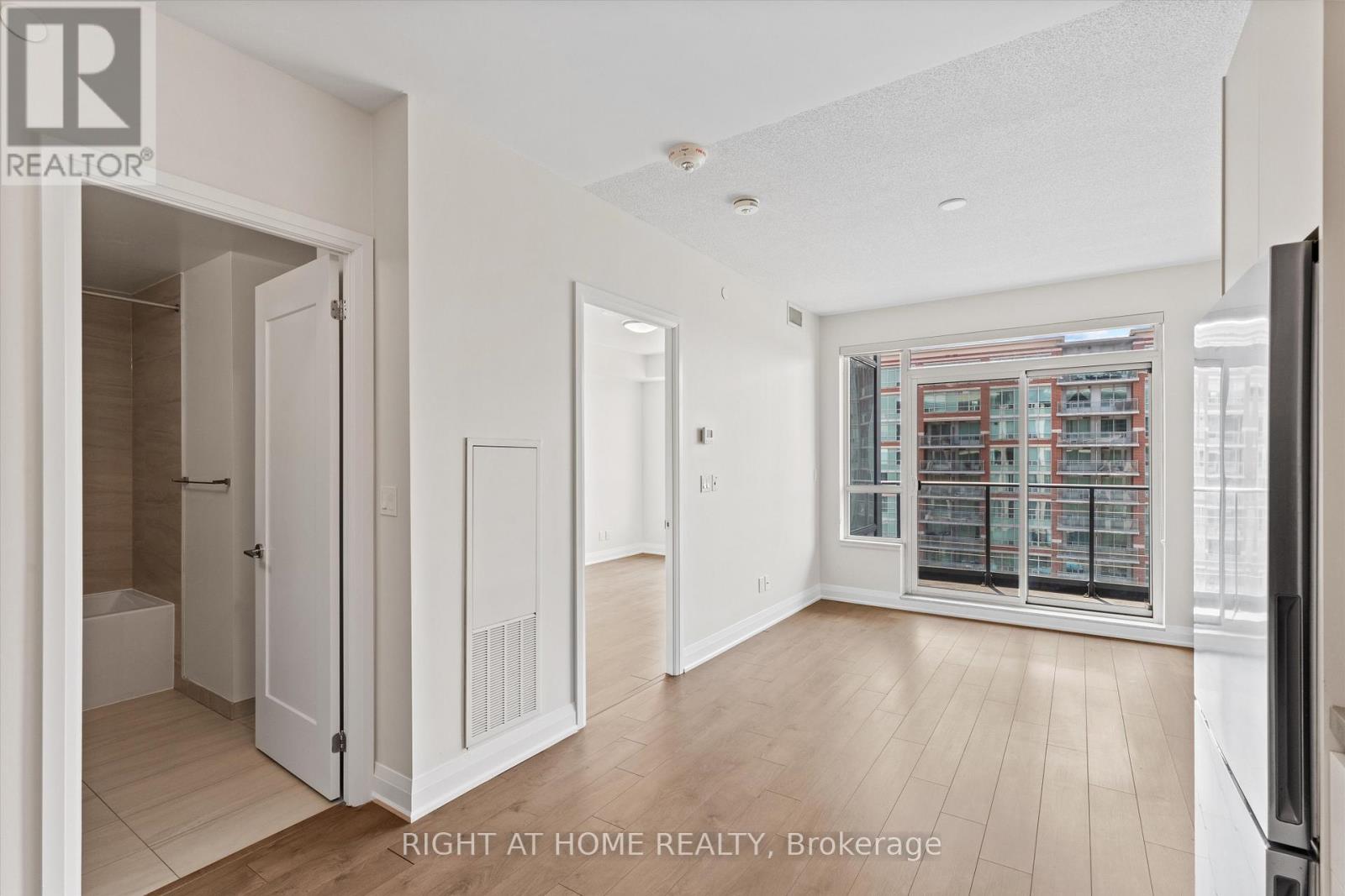 396 Highway 7 #809 Property Photo 19