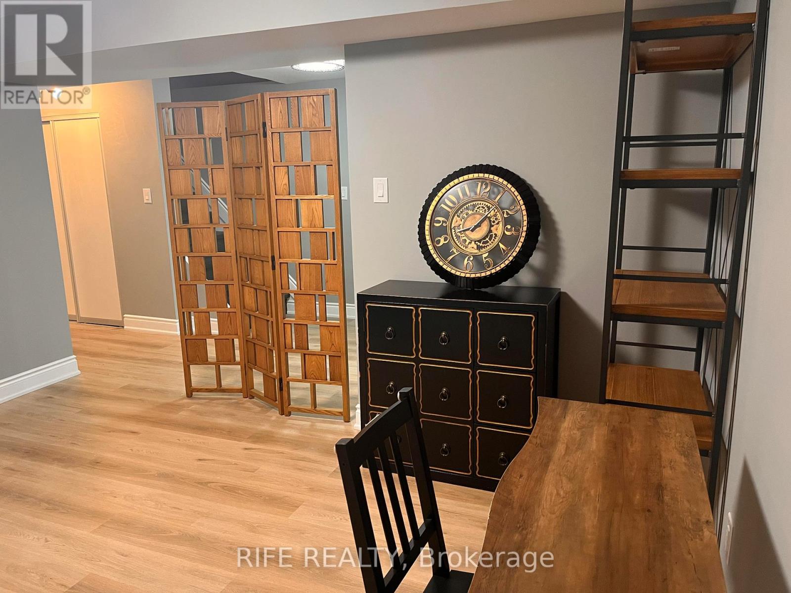 59 Barrington Crescent #bsmt Property Photo 1