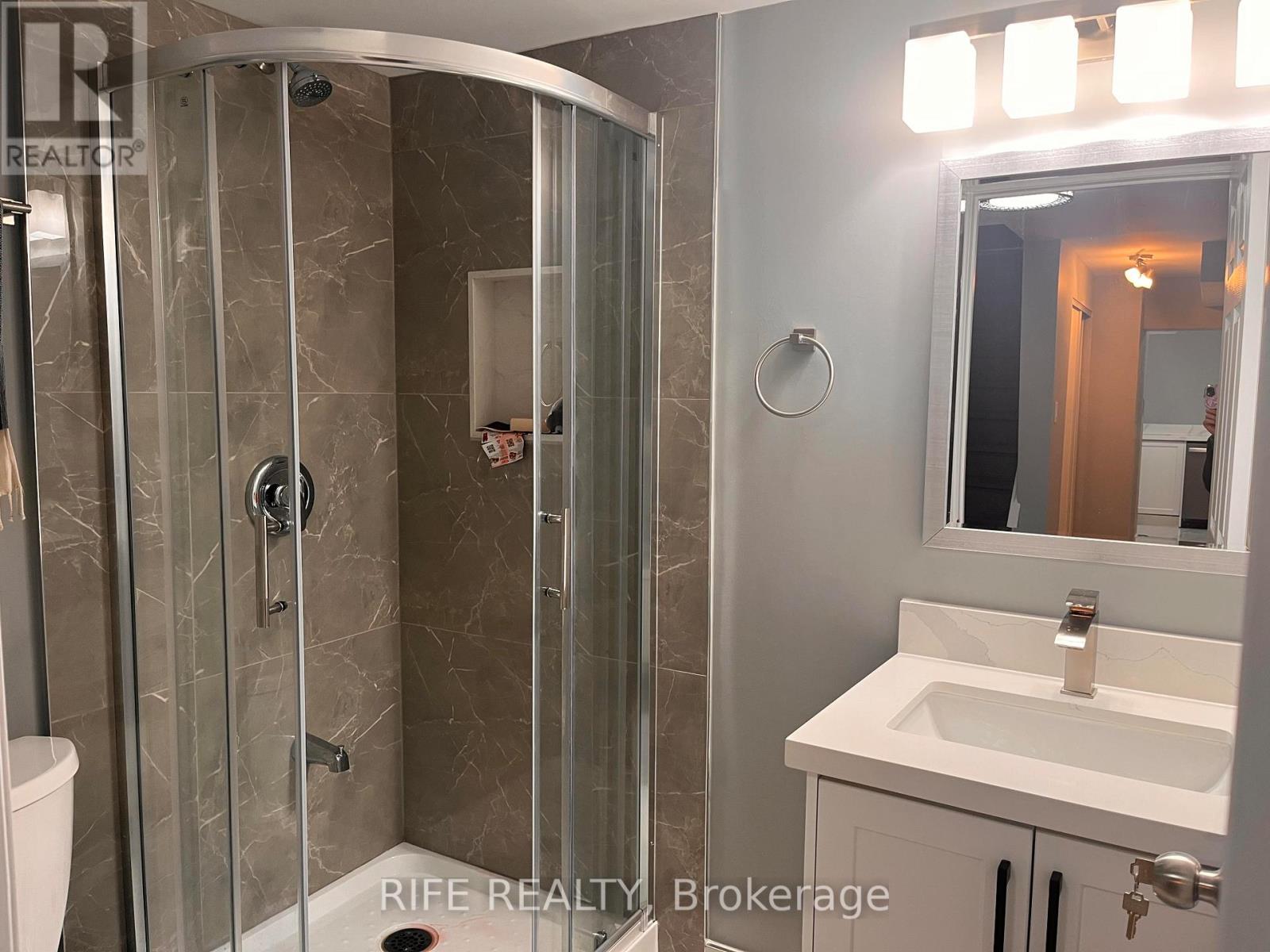 59 Barrington Crescent #bsmt Property Photo 5