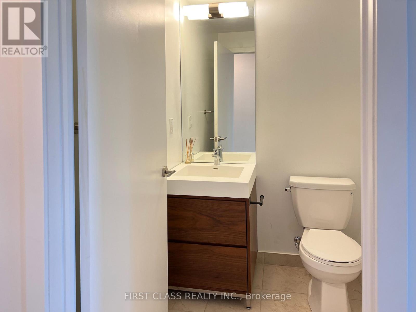 1709 Bur Oak Avenue #202 Property Photo 7