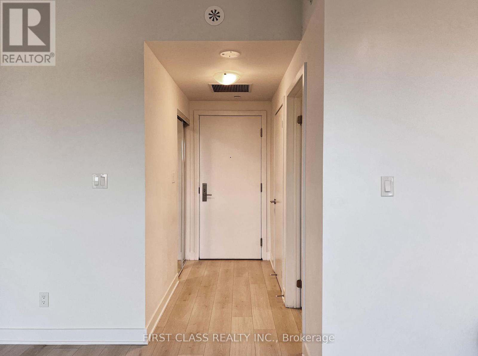 1709 Bur Oak Avenue #202 Property Photo 8