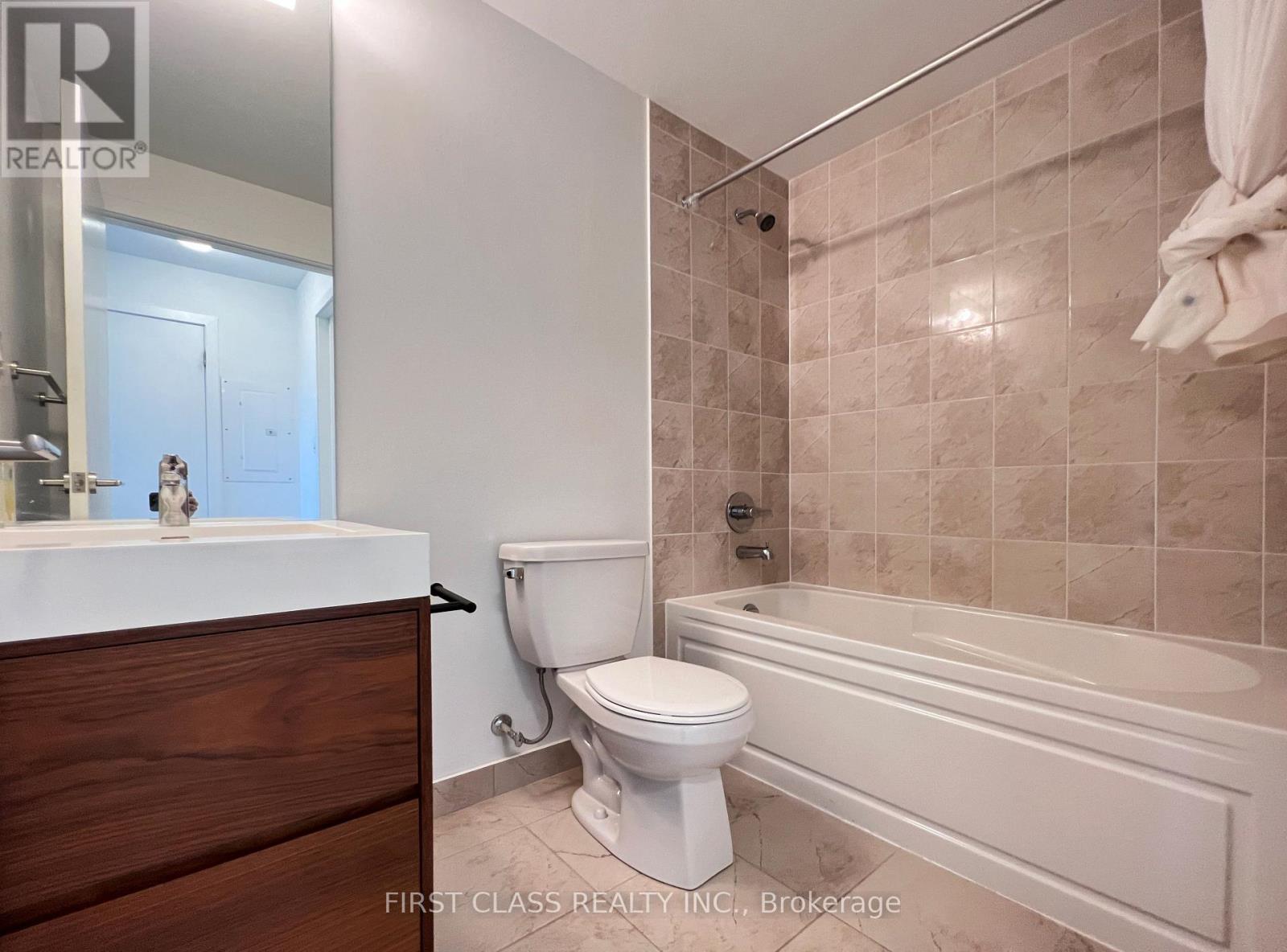 1709 Bur Oak Avenue #202 Property Photo 22