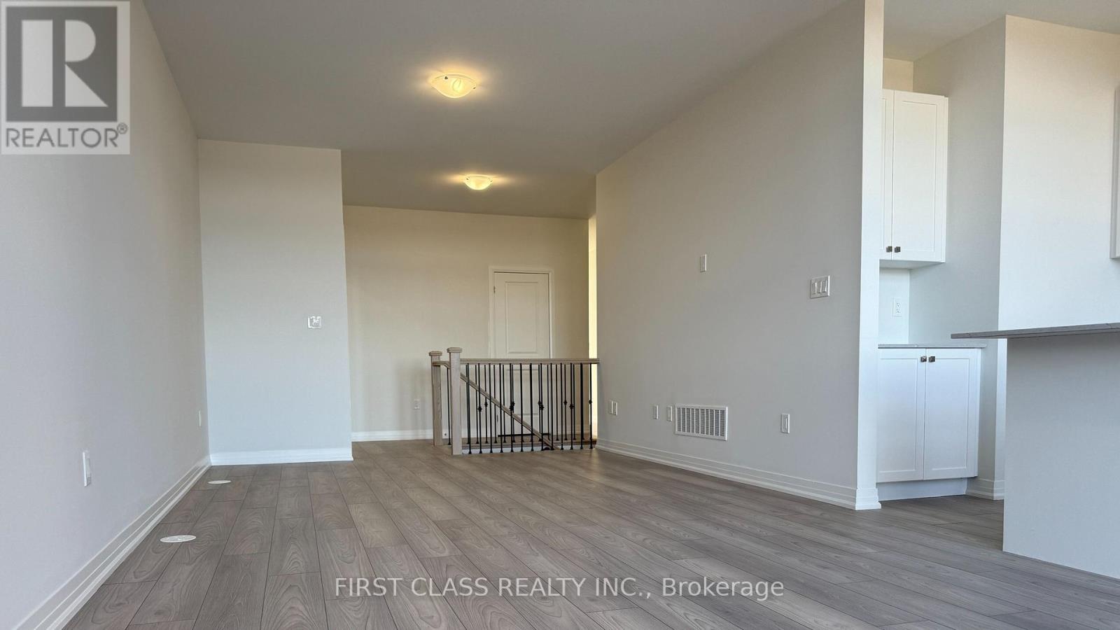 51 Harold Wilson Lane Property Photo 4