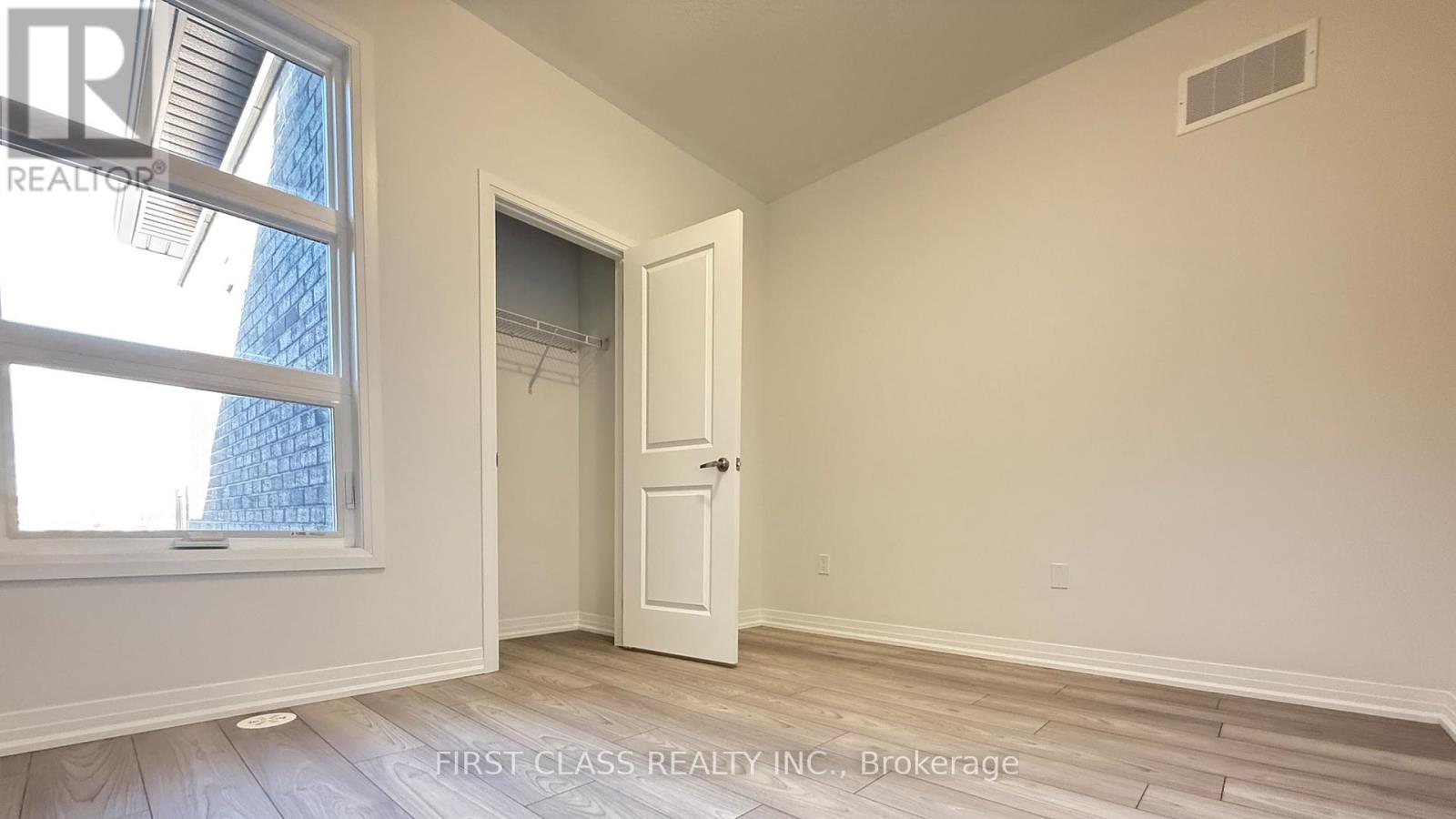 51 Harold Wilson Lane Property Photo 9