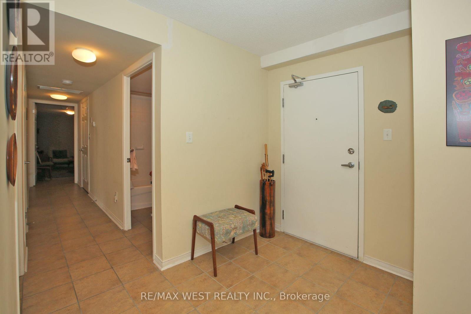 223 - 32 Church Street Property Photo 2
