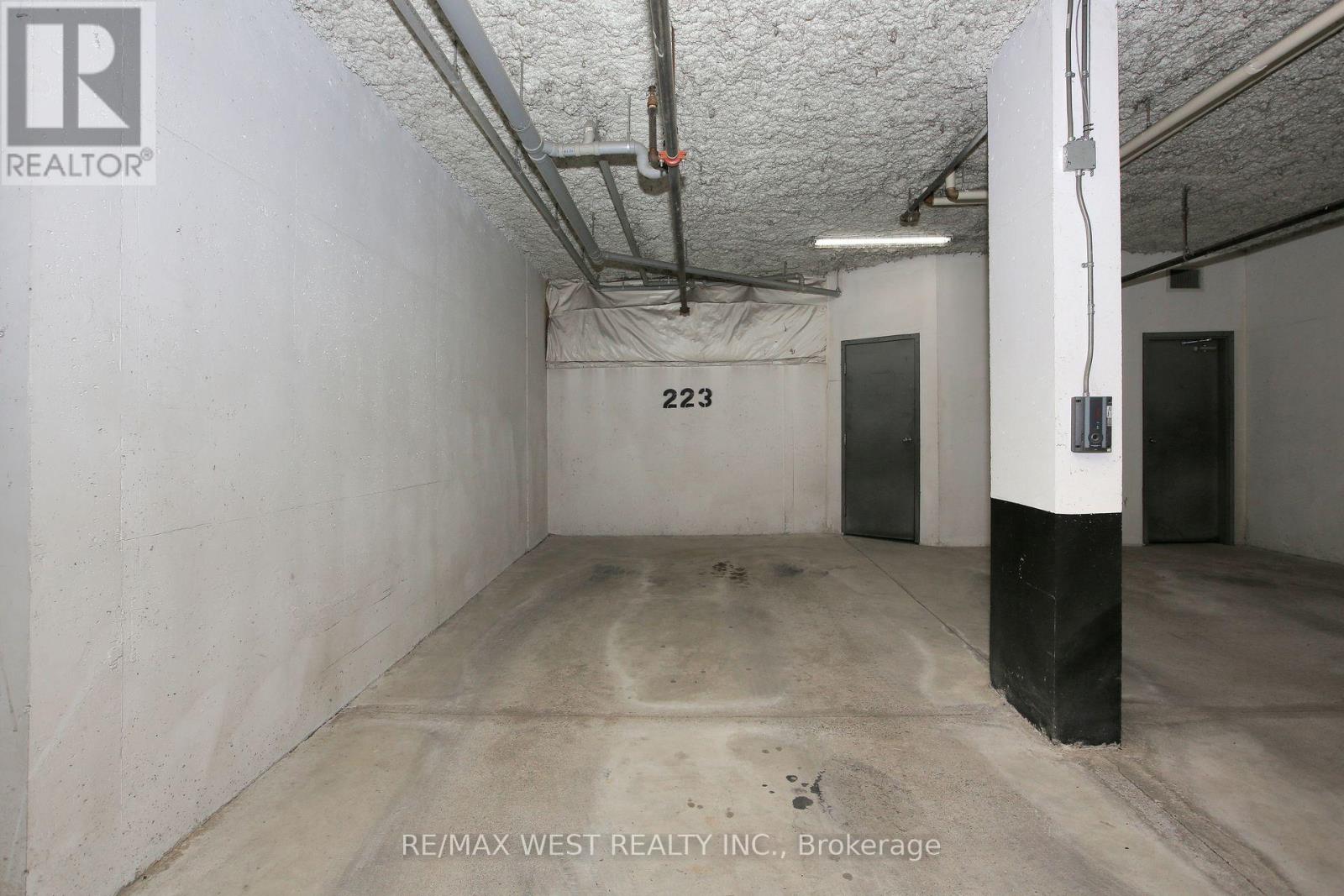 223 - 32 Church Street Property Photo 19