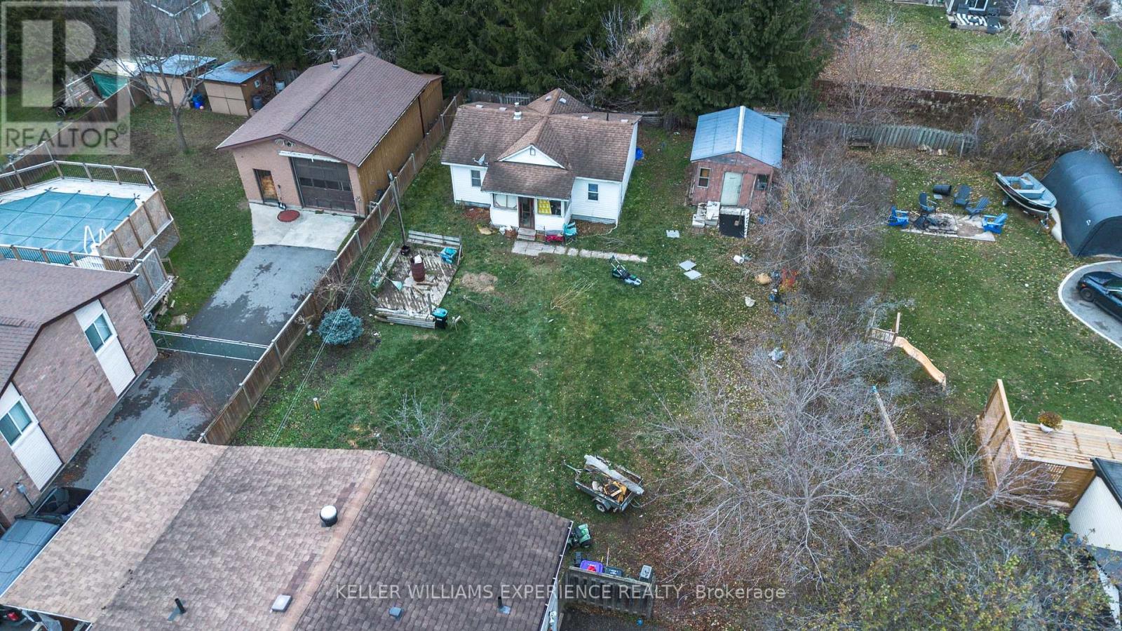 1024 Ewart Street N Property Photo 5