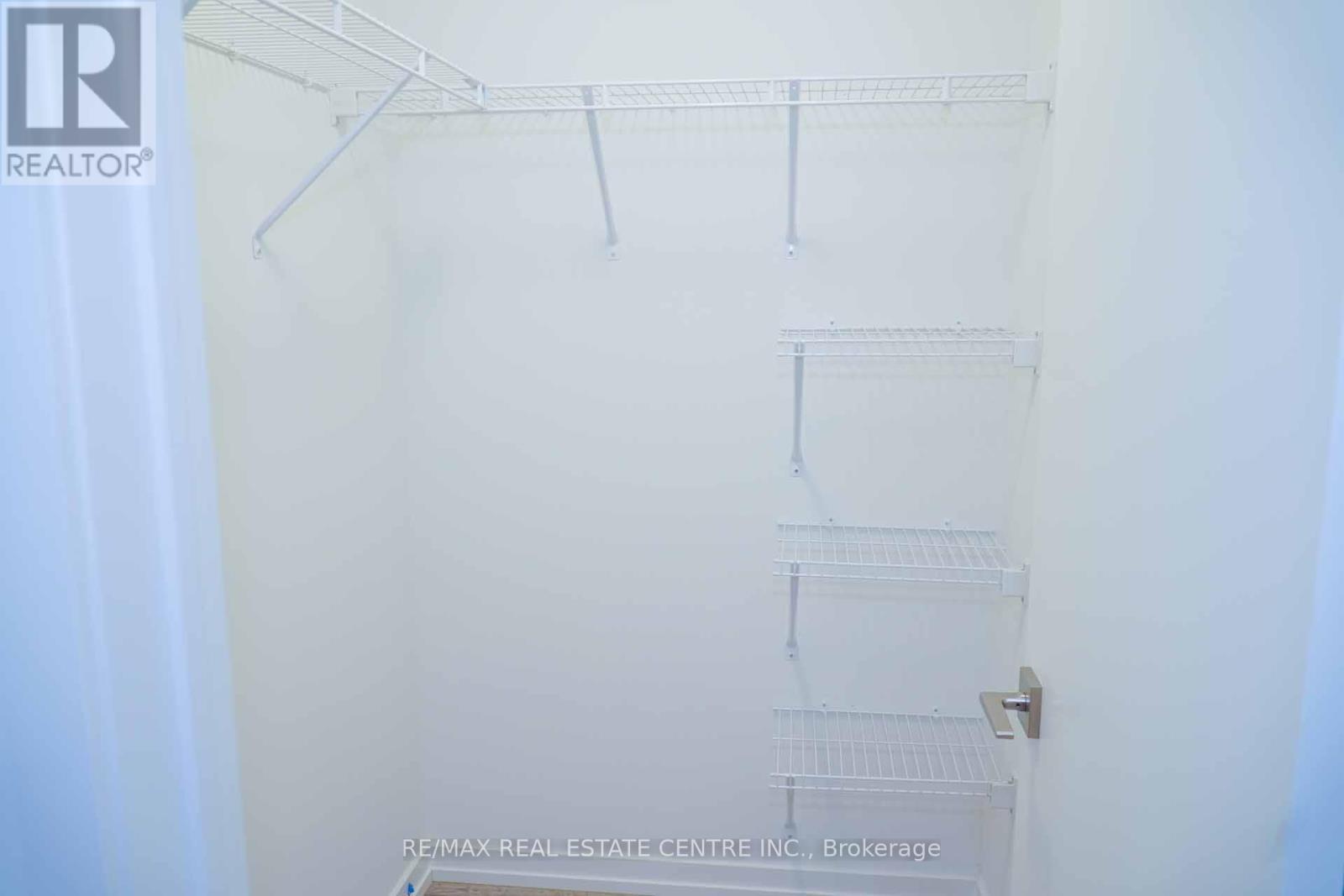 24 - 14 Lytham Green Circle Property Photo 24