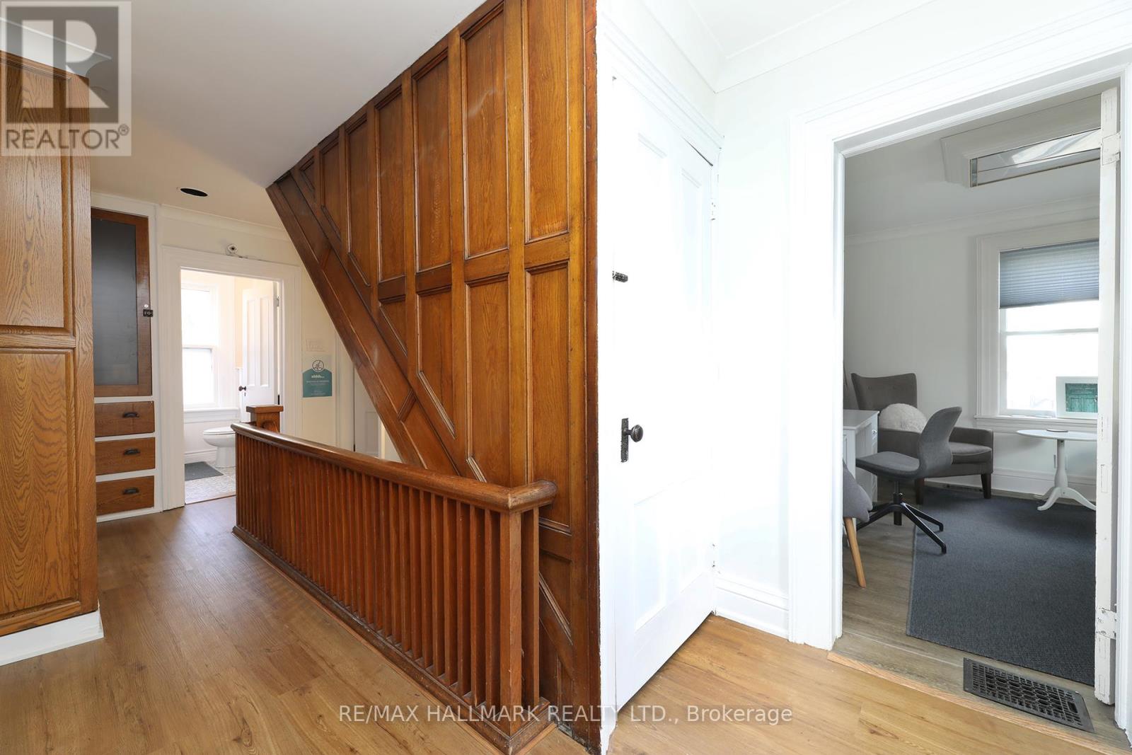 78 Main Street S Property Photo 14