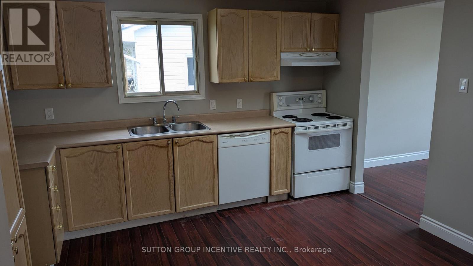 49 Royal Oak Drive Property Photo 2