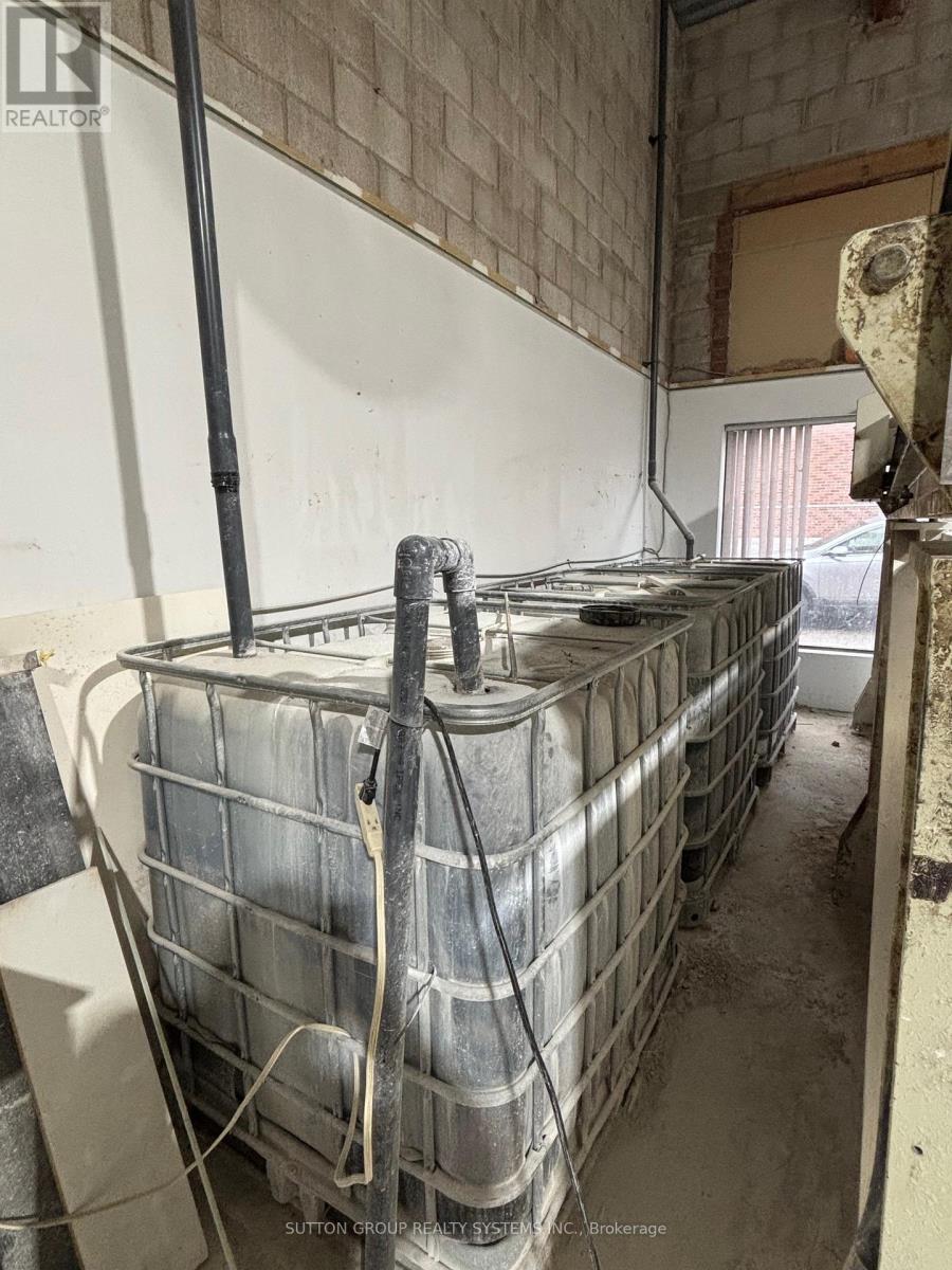 1 - 112 Basaltic Road Property Photo 14
