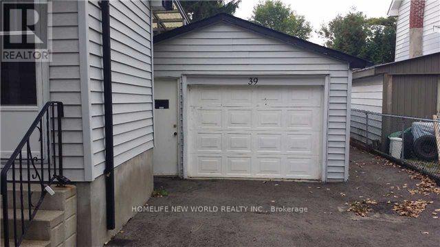 39 Windsor Drive Property Photo 3