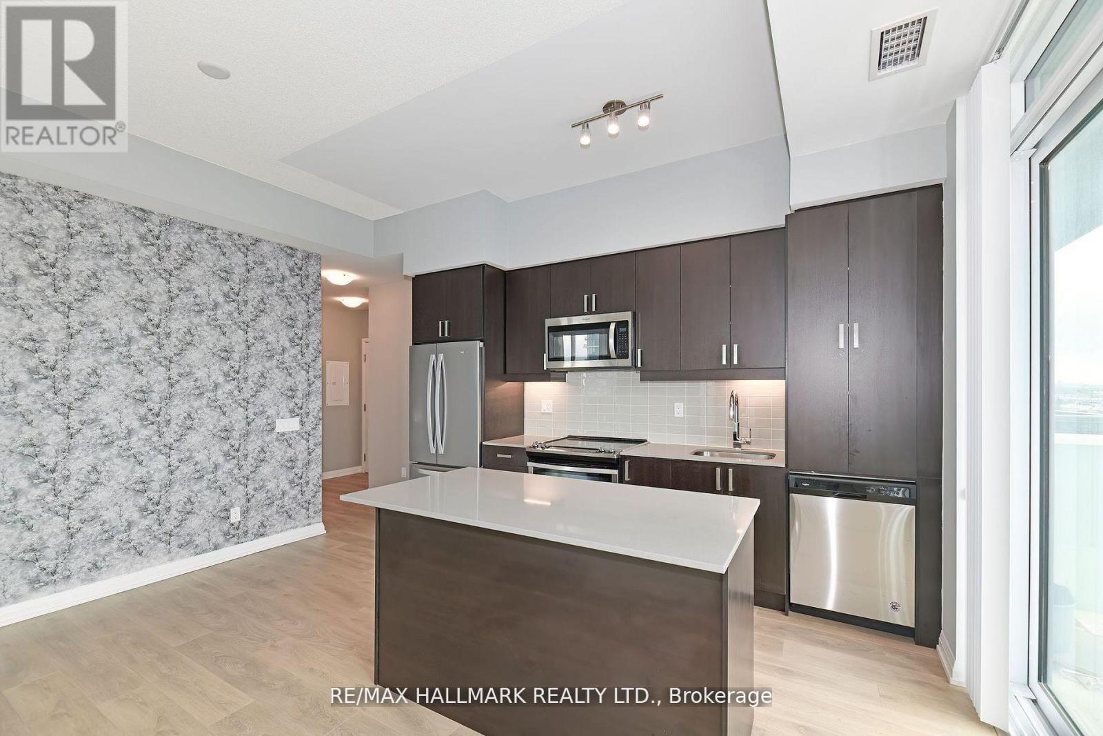906 - 7895 JANE STREET Property Photo 1