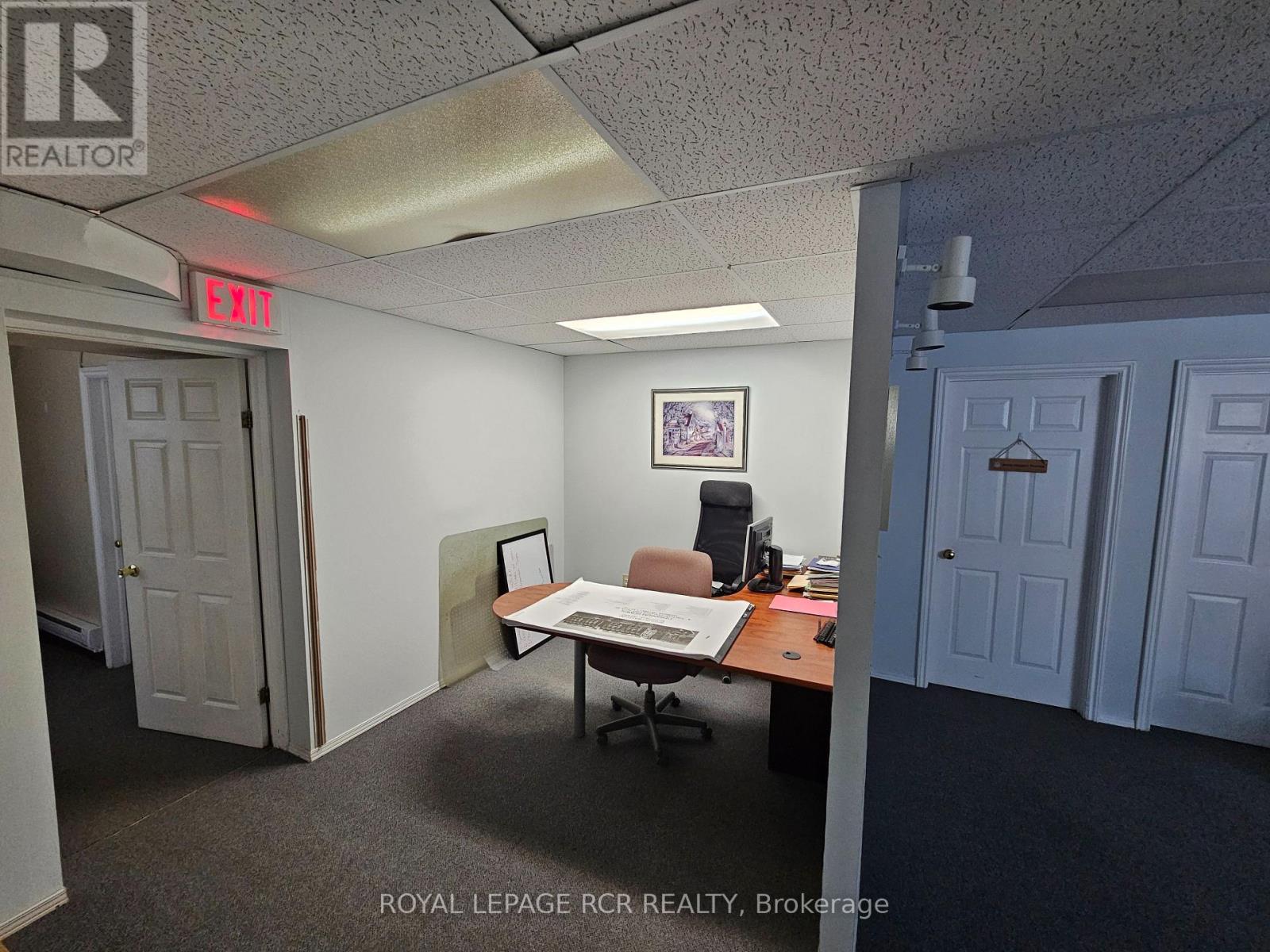 Lower Cubicle - 411 Queen Street Property Photo 9