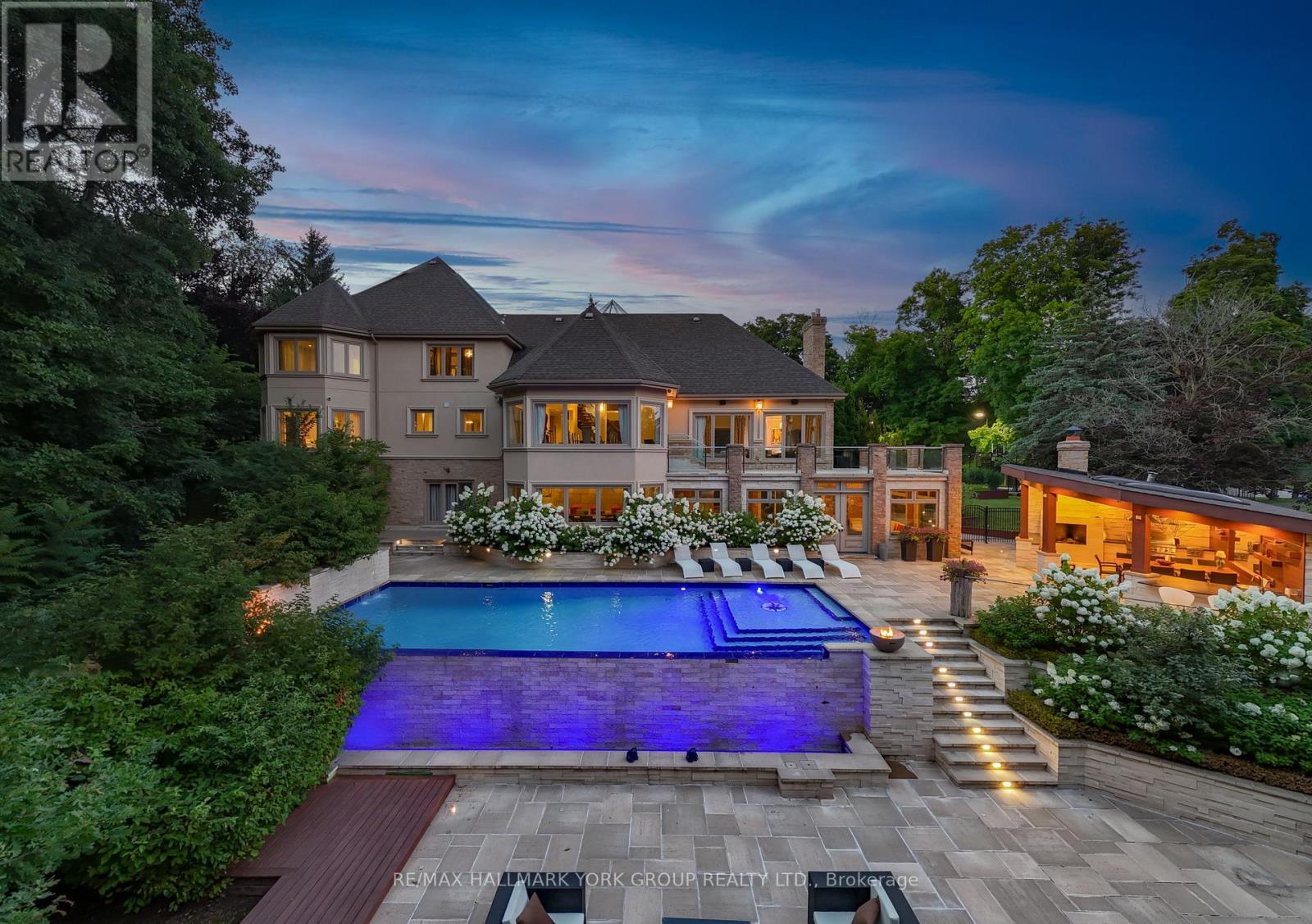 24 DEW DROP COURT