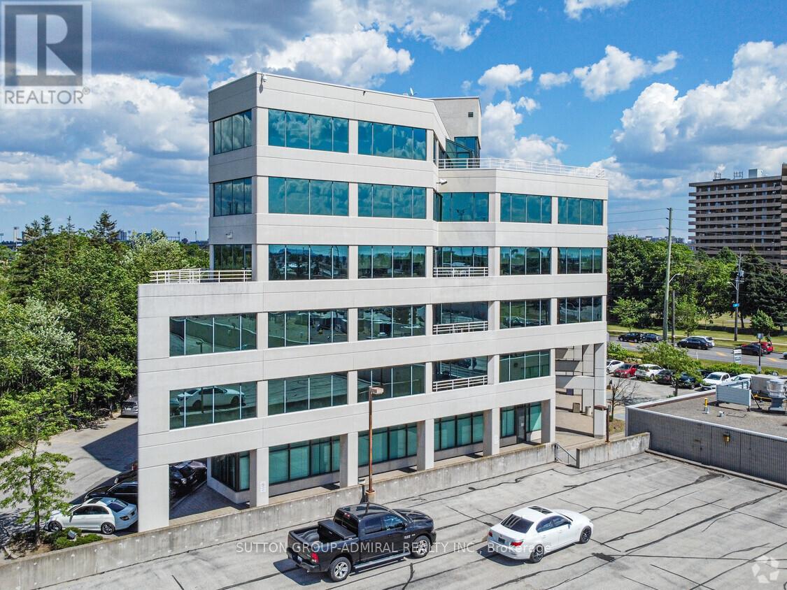 200 - 3100 Steeles Avenue W Property Photo 3
