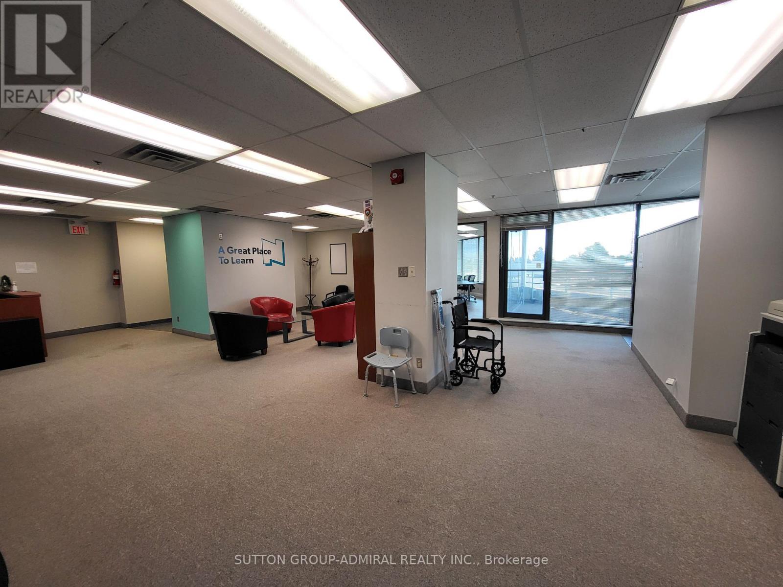 200 - 3100 Steeles Avenue W Property Photo 9