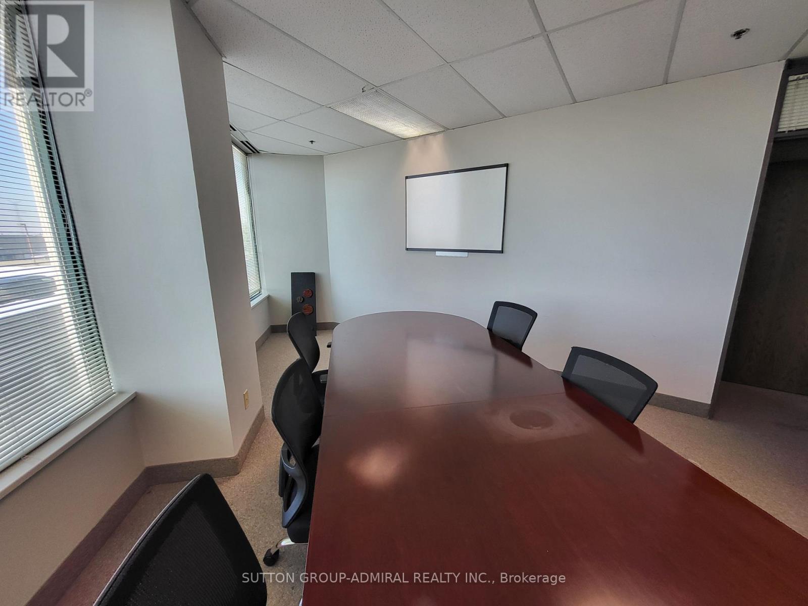 200 - 3100 Steeles Avenue W Property Photo 18