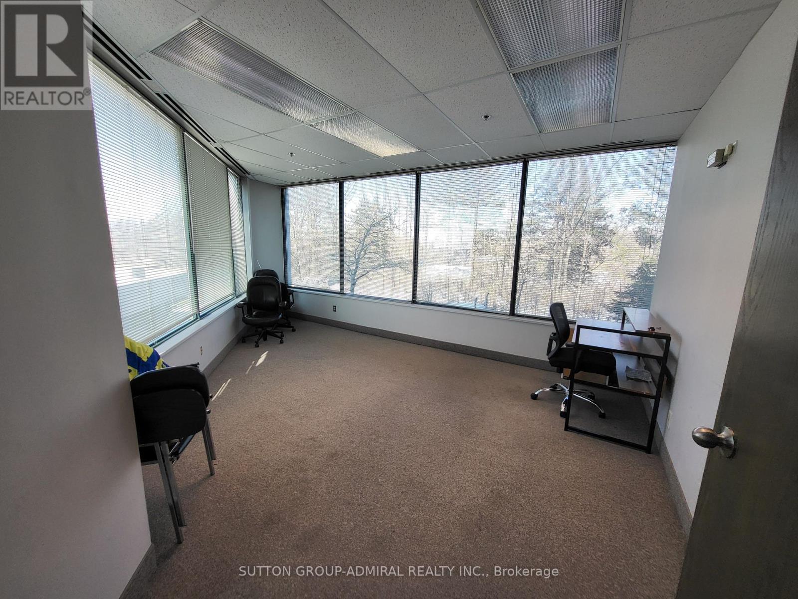 200 - 3100 Steeles Avenue W Property Photo 19