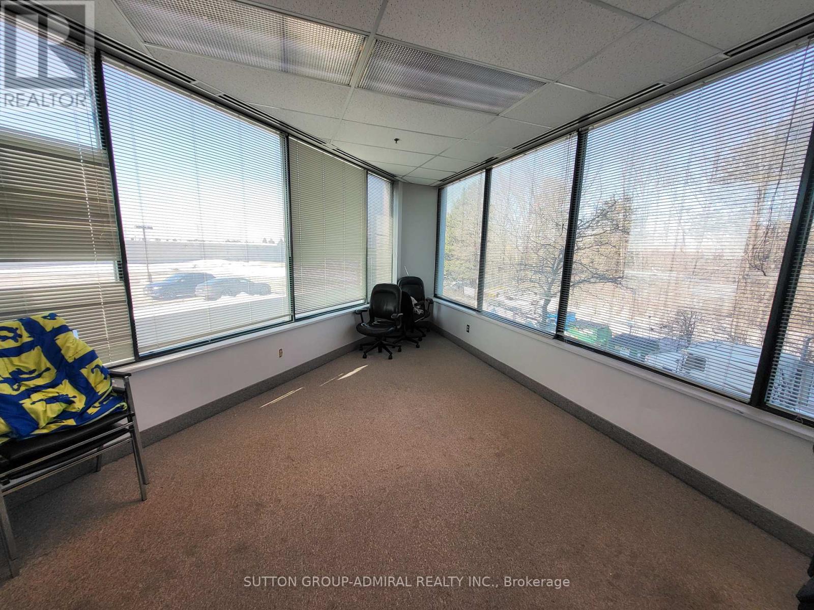 200 - 3100 Steeles Avenue W Property Photo 20