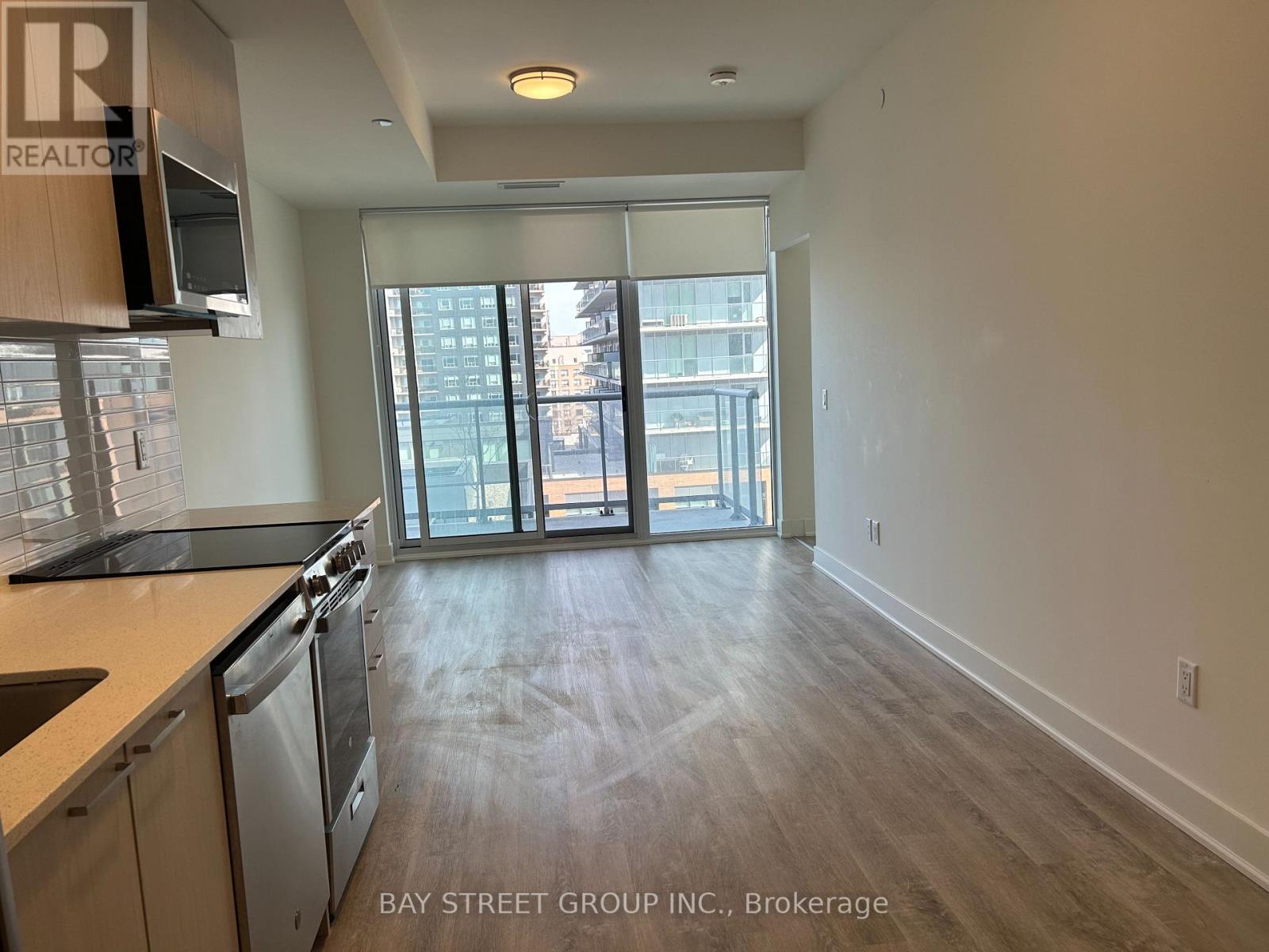 612 - 185 Deerfield Drive Property Photo 12