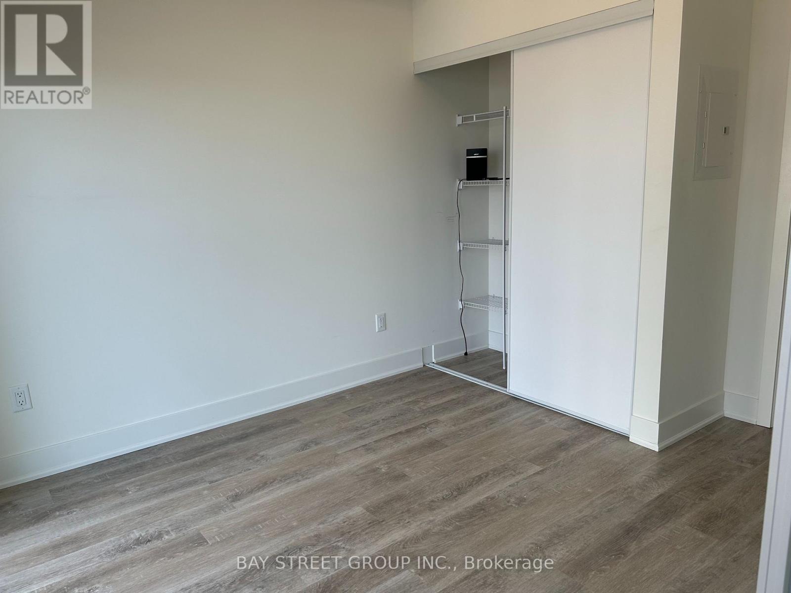 612 - 185 Deerfield Drive Property Photo 13
