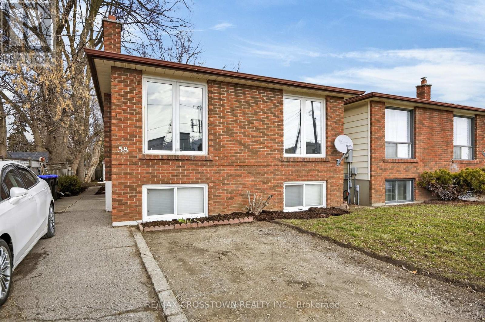 58 Albert Street E Property Photo 1