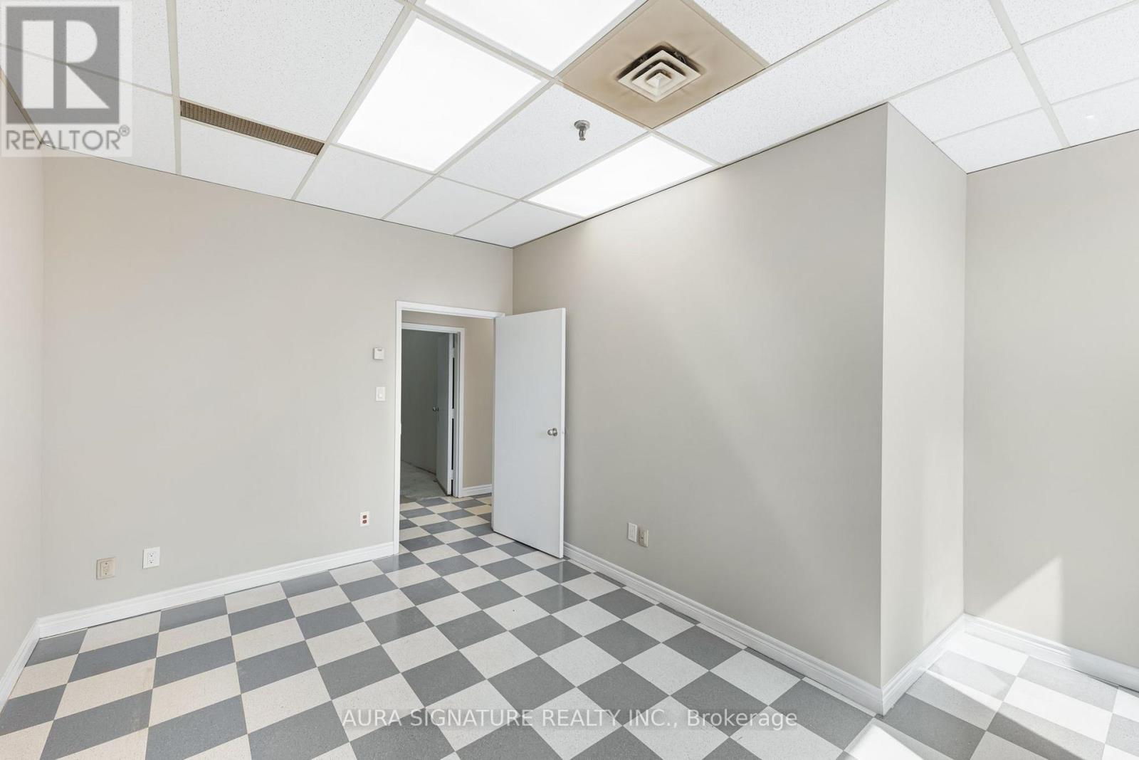 6 - 176 Rivermede Road Property Photo 11