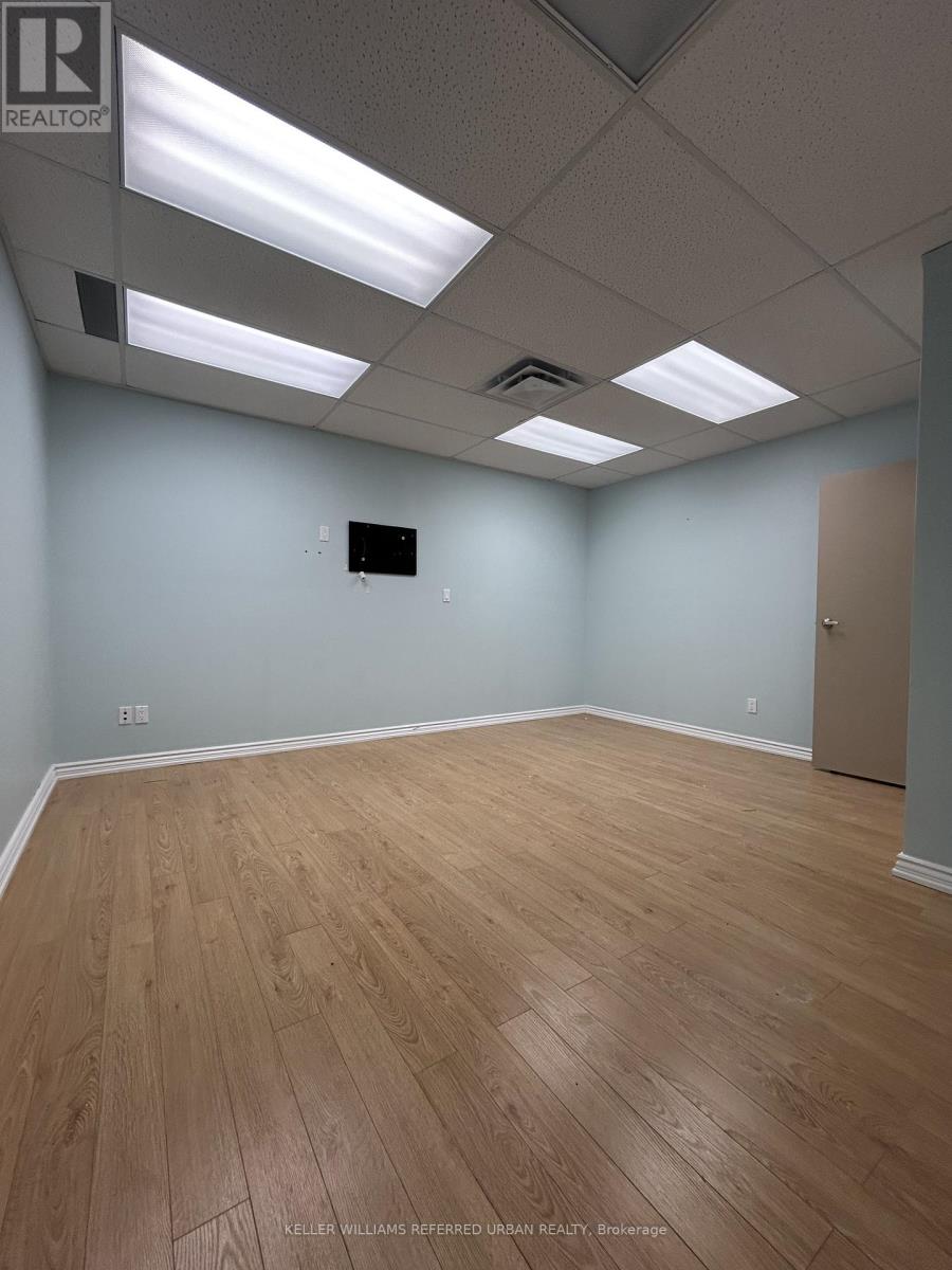 10132 Yonge Street #201 Property Photo 11