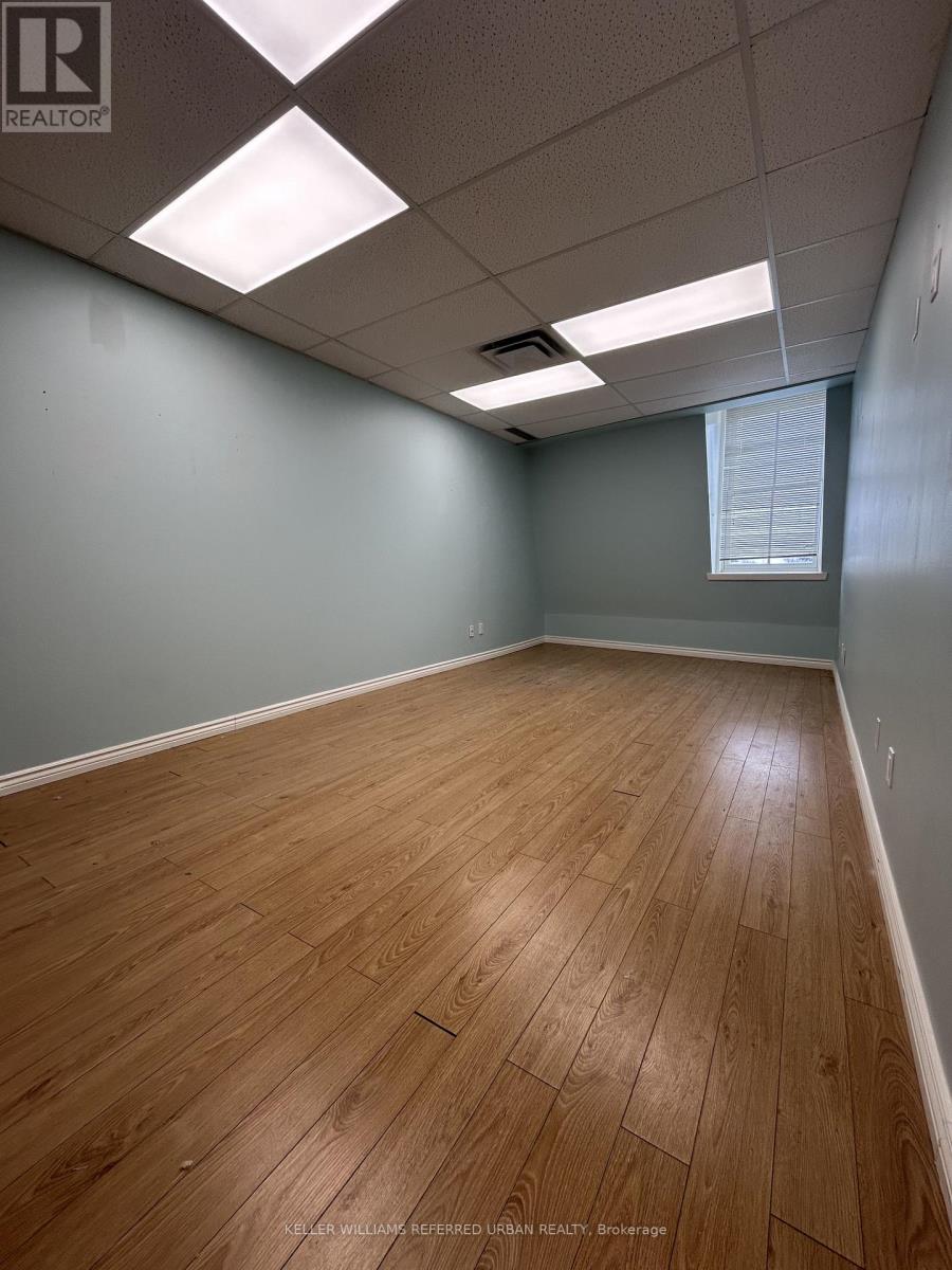10132 Yonge Street #201 Property Photo 12