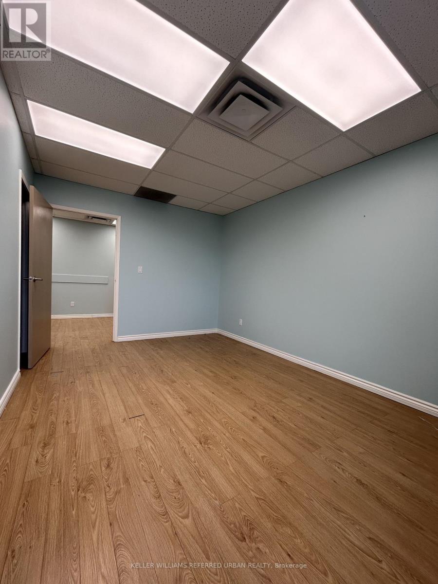 10132 Yonge Street #201 Property Photo 17