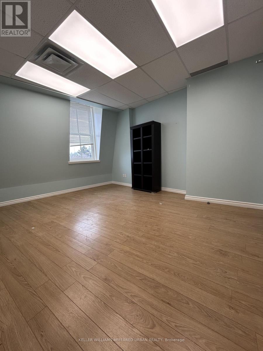 10132 Yonge Street #201 Property Photo 18