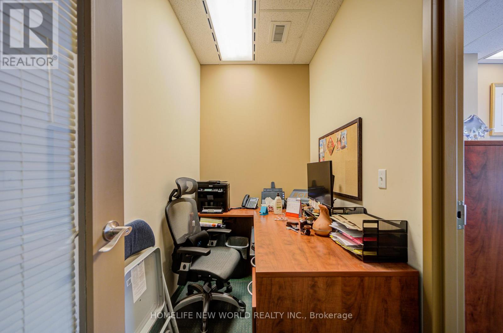 303 - 3601 Highway 7 E Property Photo 33