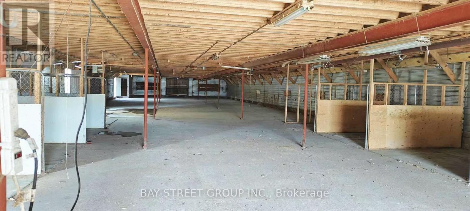Barn 4 - 641 Canal Road Property Photo 3