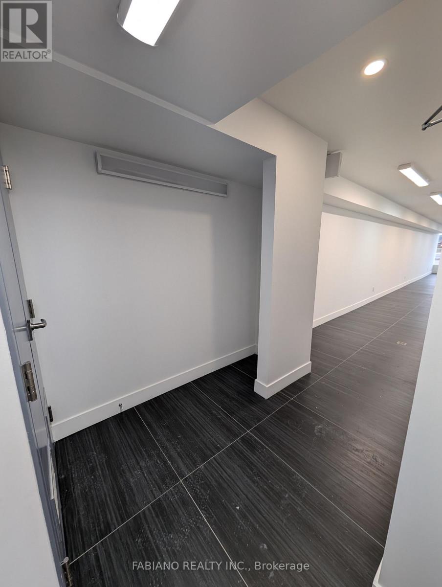 2 - 13130 Yonge Street Property Photo 14