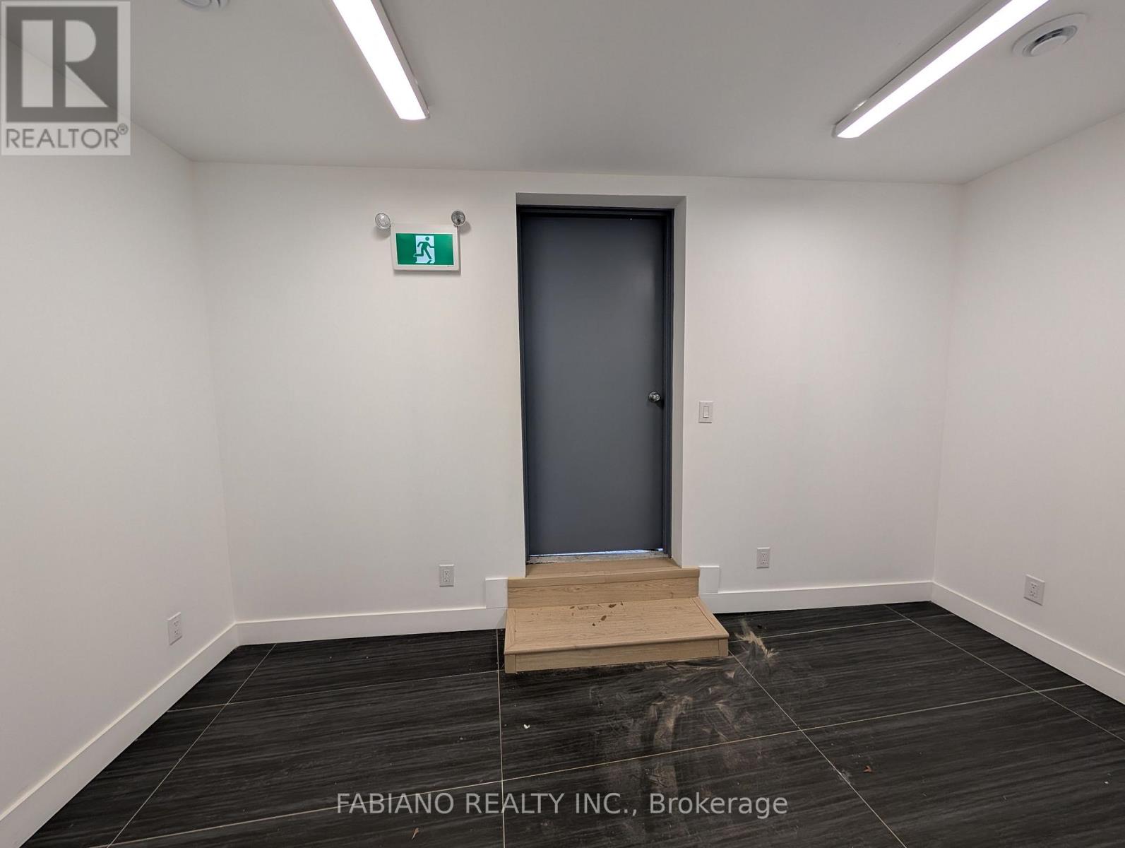 2 - 13130 Yonge Street Property Photo 12