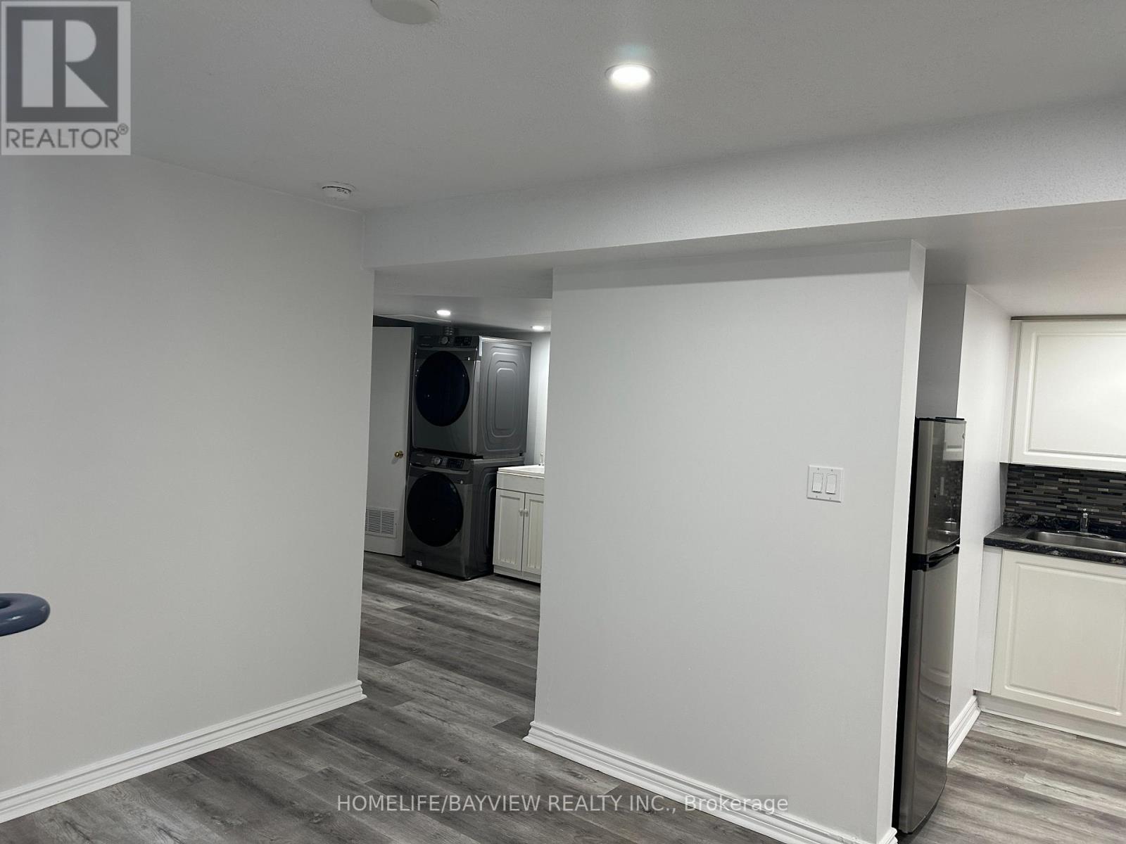 36 Rosanna(lower Level) Crescent Property Photo 6