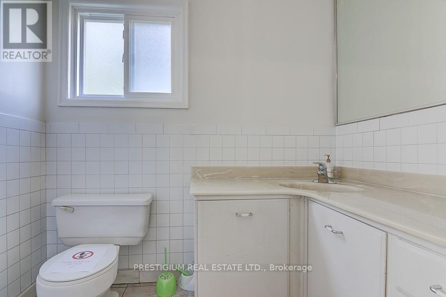 57 Laureleaf Road Property Photo 4