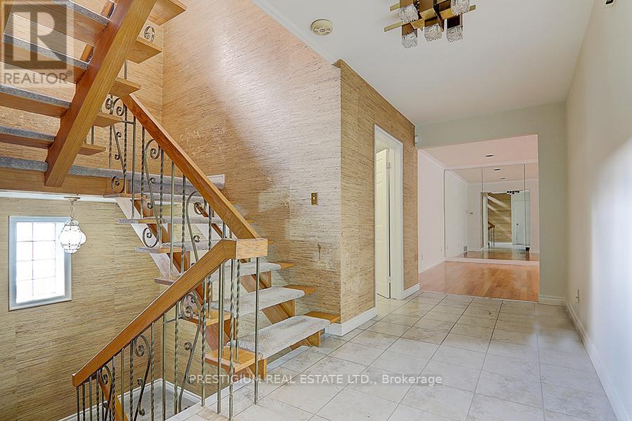 57 Laureleaf Road Property Photo 6