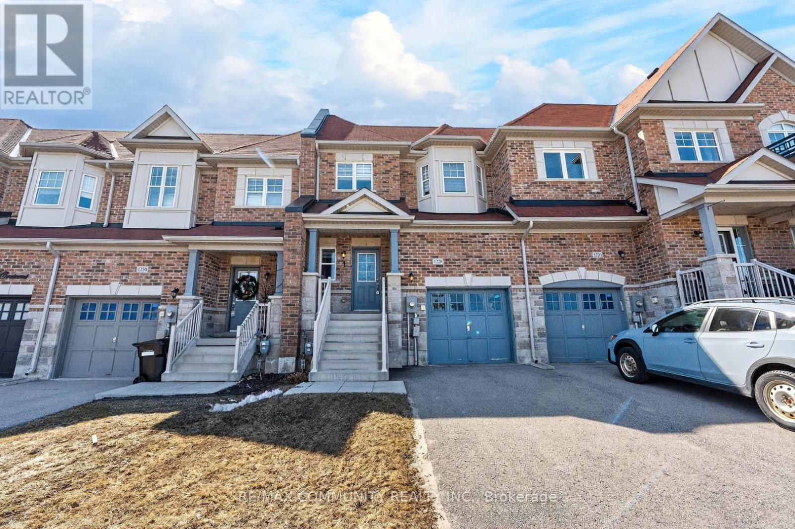 1228 Peelar Crescent Property Photo 1