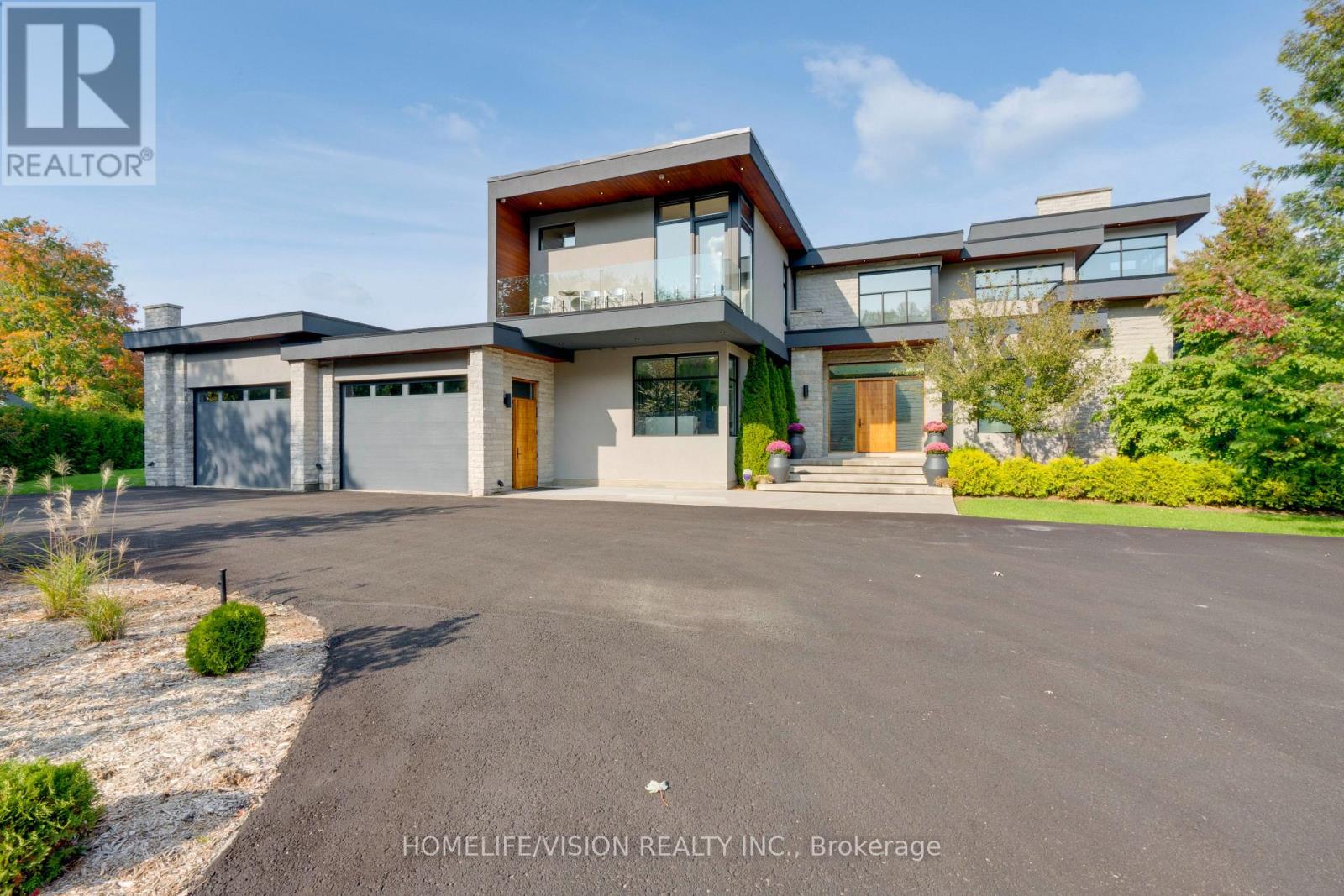 43 OGDEN CRESCENT