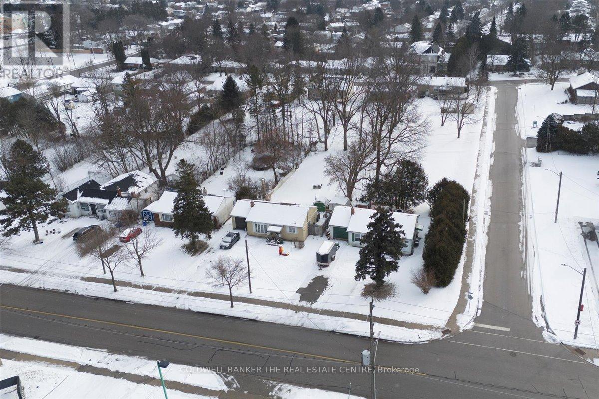 98 Eagle Street Property Photo 13