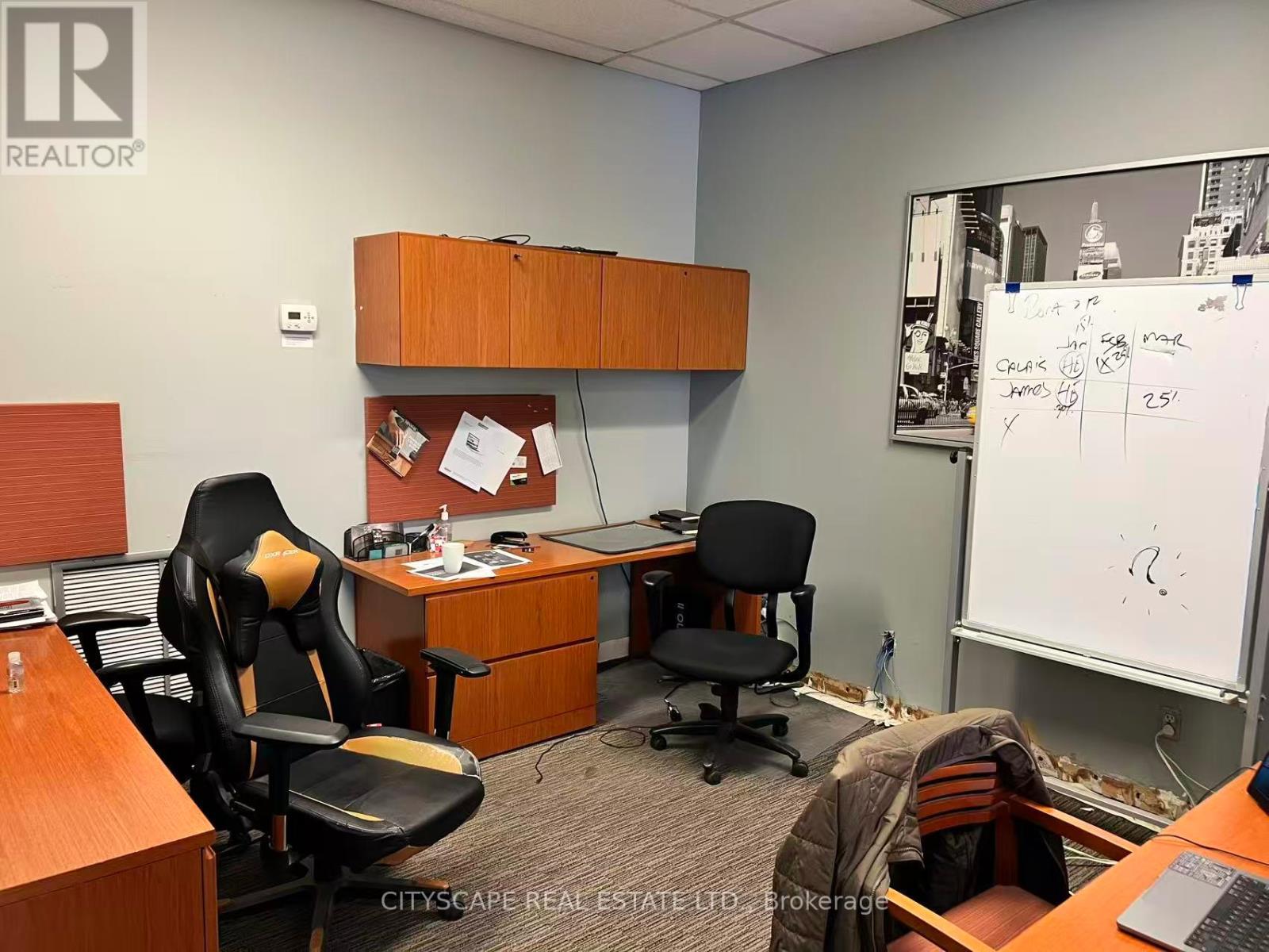 102 - 100 Steelcase Road E Property Photo 8