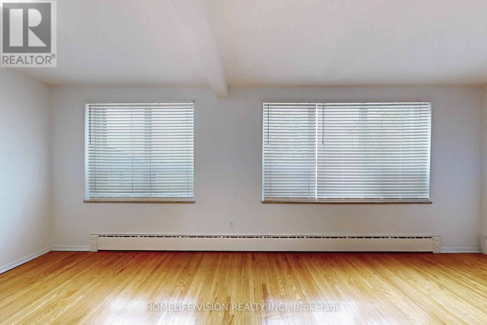 4 - 9901 Yonge Street Property Photo 10