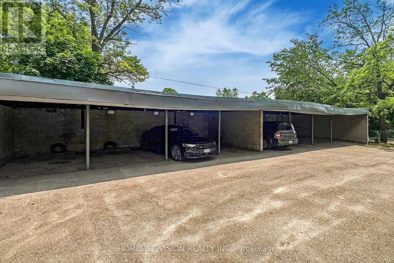 4 - 9901 Yonge Street Property Photo 37
